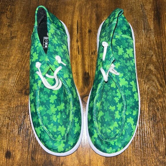 Women’s St. Patrick’s Day Loafers NWT - Picture 1 of 7